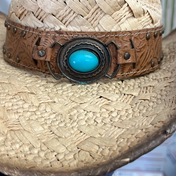 Down and Dirty Cowgirl Hat - Picture 4 of 5